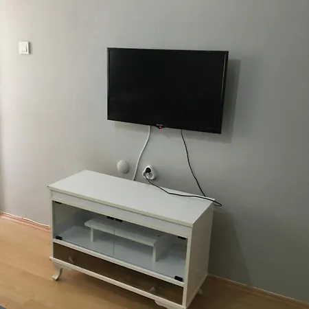 Apartment Uecyol Metro Yakini *