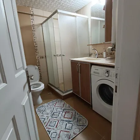 Uecyol Metro Yakini Apartment *