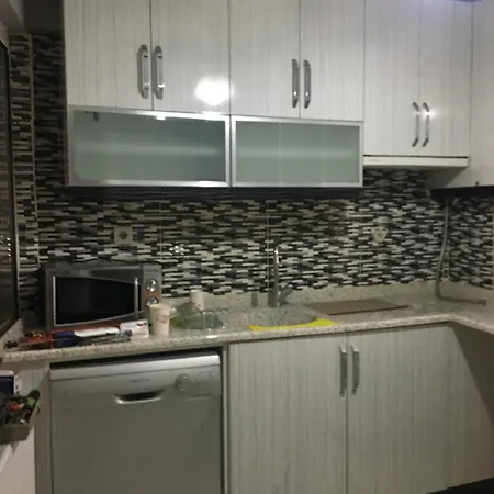 Apartment Uecyol Metro Yakini *