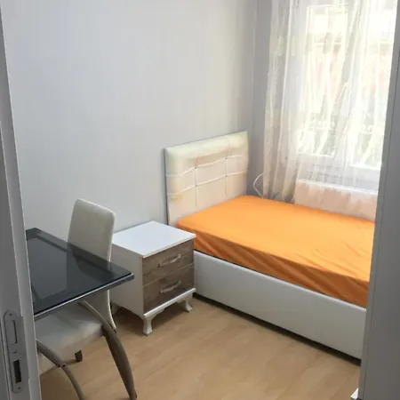 Uecyol Metro Yakini Apartamento *
